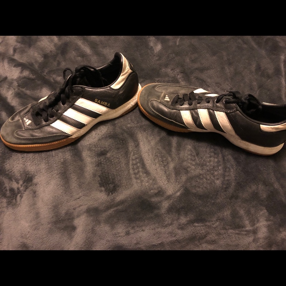 Black flats - men